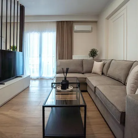 아파트 The Fourth - Where Four Becomes *