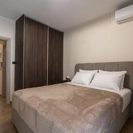 The Fourth - Where Four Becomes Apartamento *