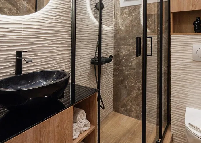 아파트 The Fourth - Where Four Becomes *